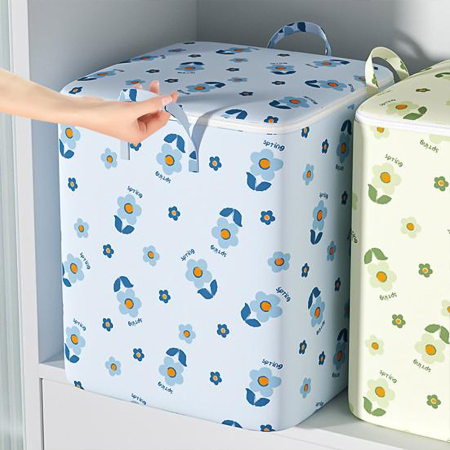 Foldable Clothes Storage Comforter Organizer Storage (100 L / Mix Color) Foldable Clothes Storage Comforter Organizer Storage (100 L / Mix Color)